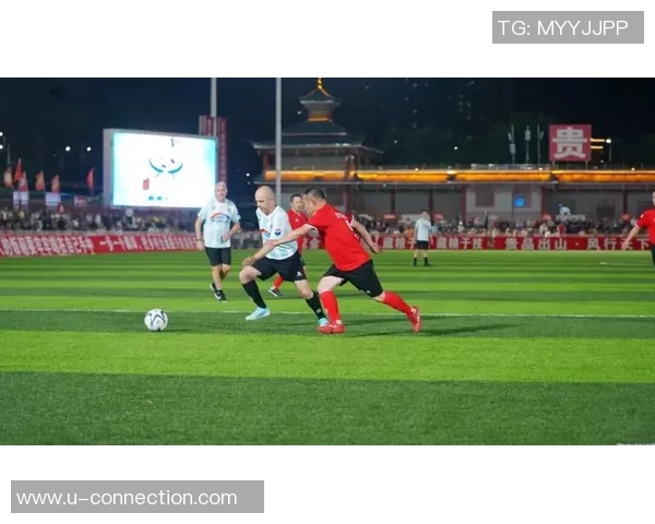 武汉足球明星友谊赛盛况空前球迷热情高涨共庆足球盛宴